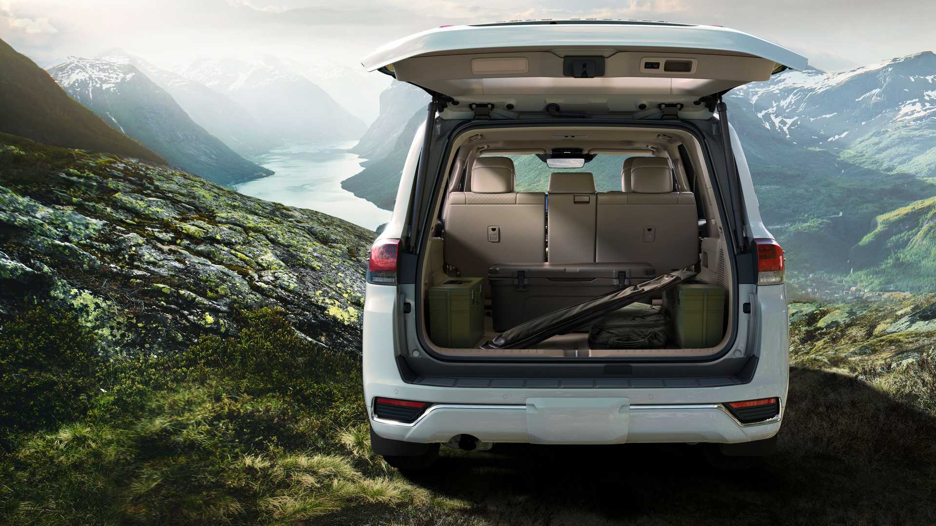 全新丰田陆巡几大变化，内饰终于值钱了，主打V6双涡轮+10AT组合