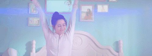 “7300万粉丝灰姑娘”迪丽热巴的“饭圈”专宠史