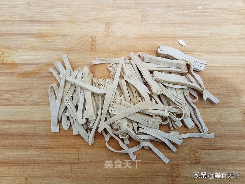 成本便宜，做法简单，豆皮的殿堂级做法