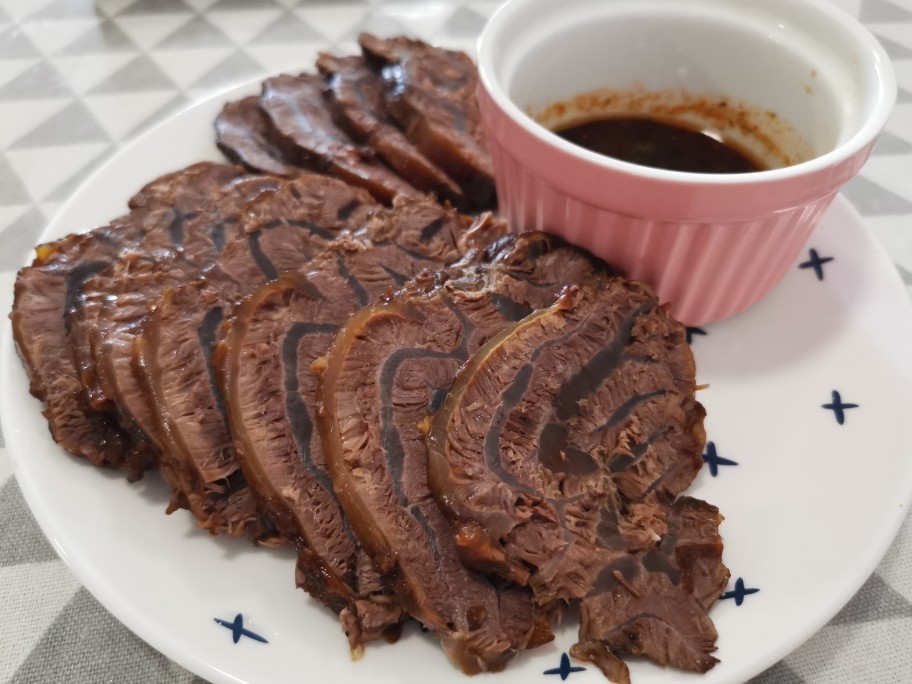怎样炖牛肉？吃着才软烂鲜香，老师傅告诉我，只需一勺它轻松搞定
