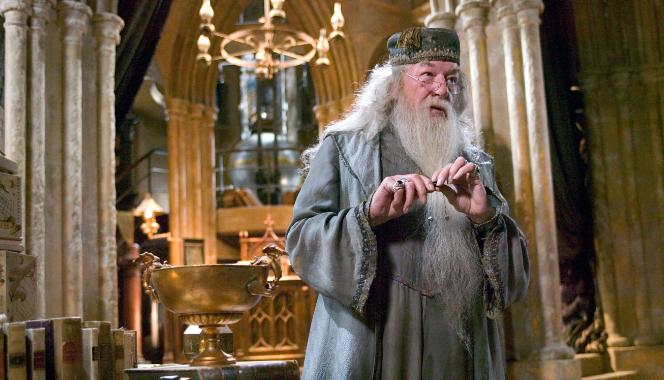 哈利波特：身为邓布利多家族的老二，阿不福思与哥哥天差地别