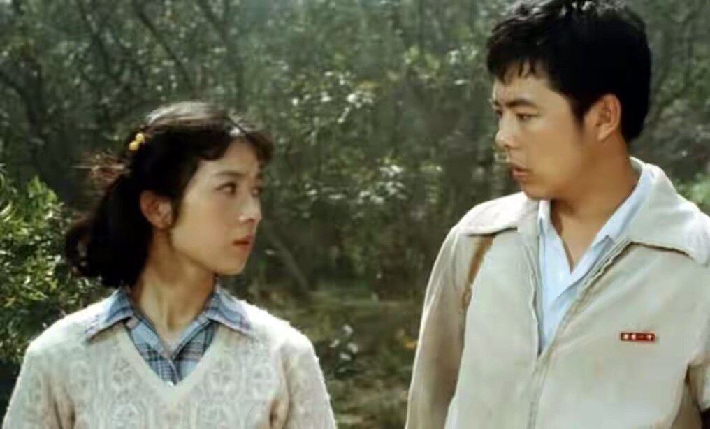 “风流皇帝”张铁林：9个女人3个孩子，他是如何渣完一个又一个？