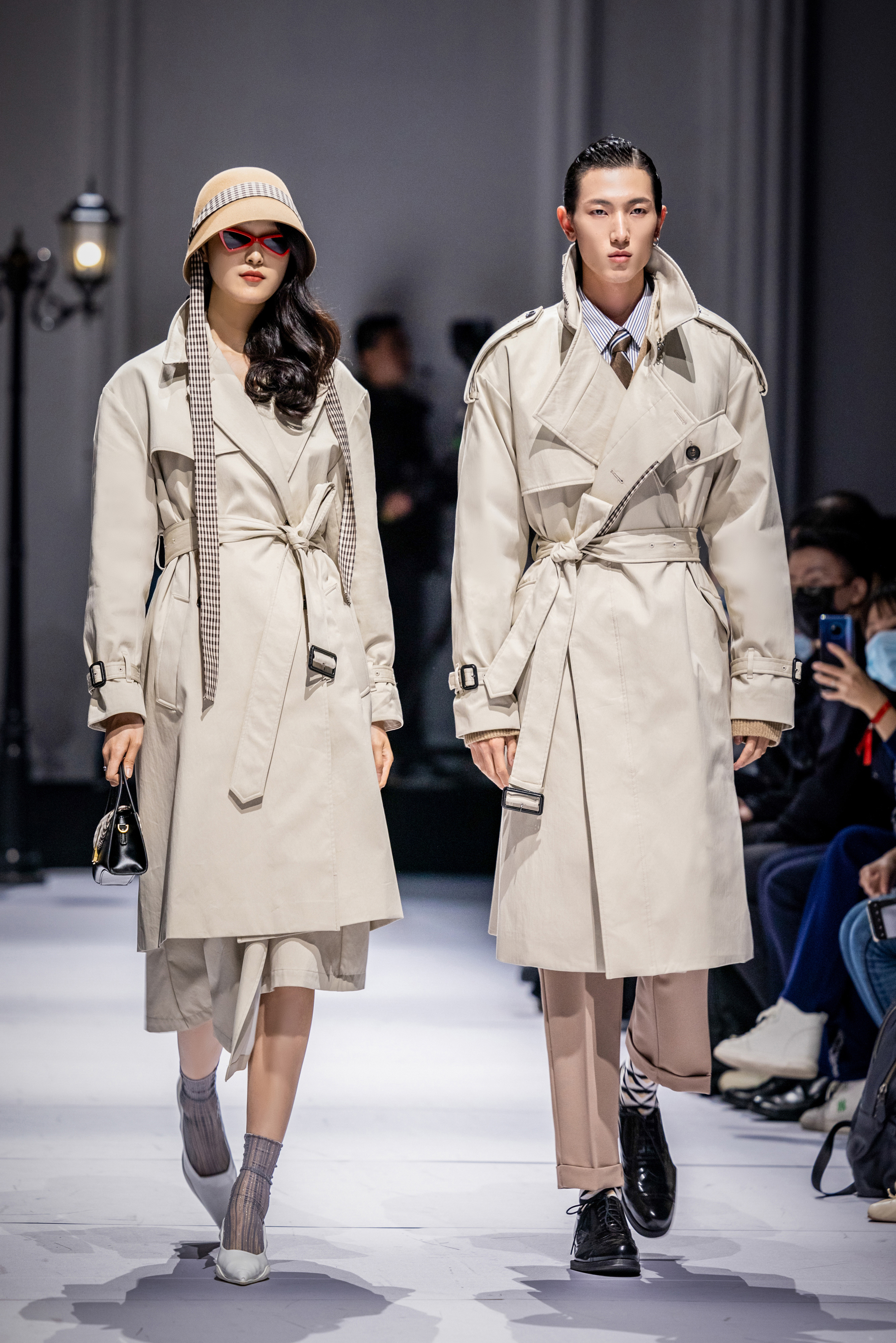 “风衣羽绒服”来了！波司登再次引领行业创新