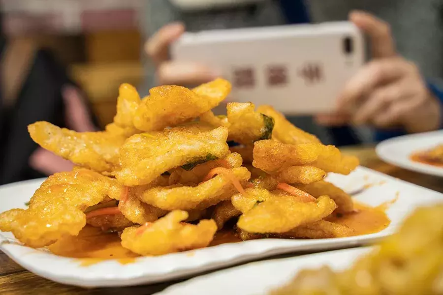 这条魔鬼美食街从头走到尾，我胖了10斤（上）