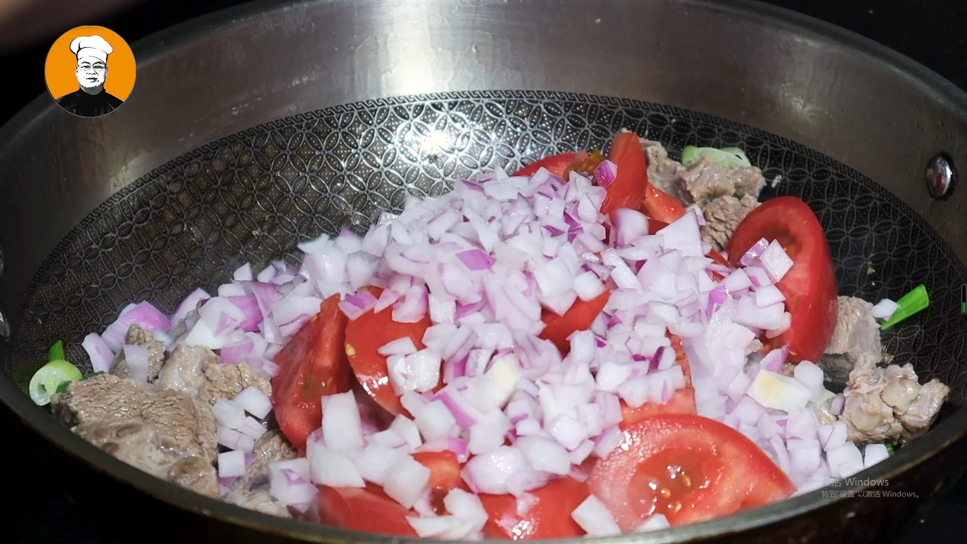 土豆炖牛腩，有人焯水有人直接炖，教你正确做法，软烂不柴无腥味