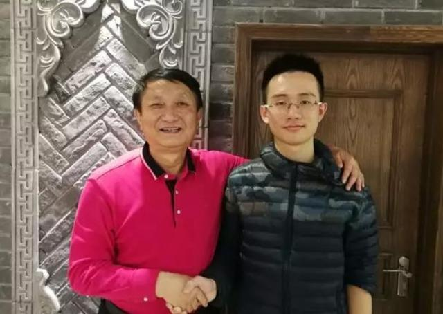 四川天才少年，3年读完中学，14岁699分进中科大，拒美回国