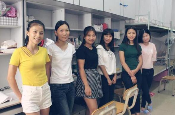 大学四年前后对比照火了，多数学生逆袭成功，医学生却是例外