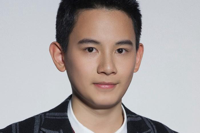 近期人气飙涨的00后男明星TOP10，易烊千玺黄明昊王源领衔