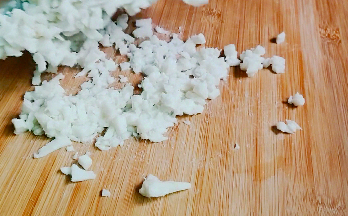 做汤圆，和面是关键，从馅料到包详细做法教给你，不露馅也不破皮