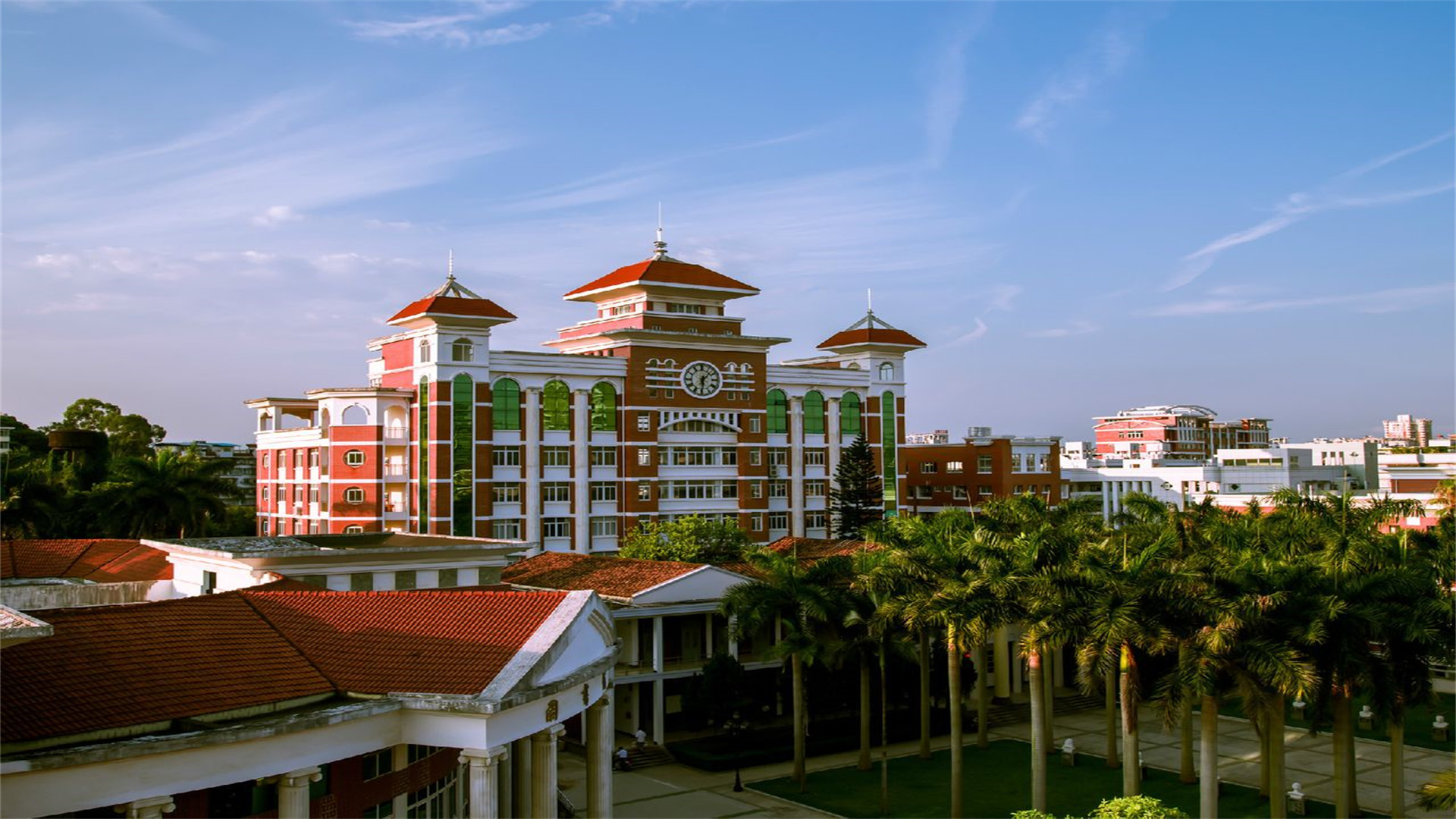 福建排名前3的“黄金”中学，重本率高，实力雄厚，家长争相报名