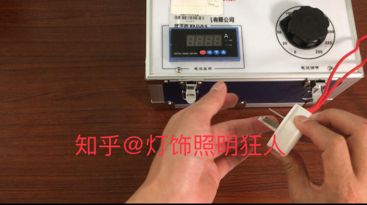 開關插座哪家強？14個品牌插座硬核測評