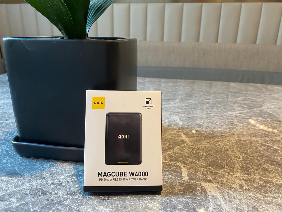 Aohi Magcube W4000磁吸充电宝，解决电量低下问题的不二法宝