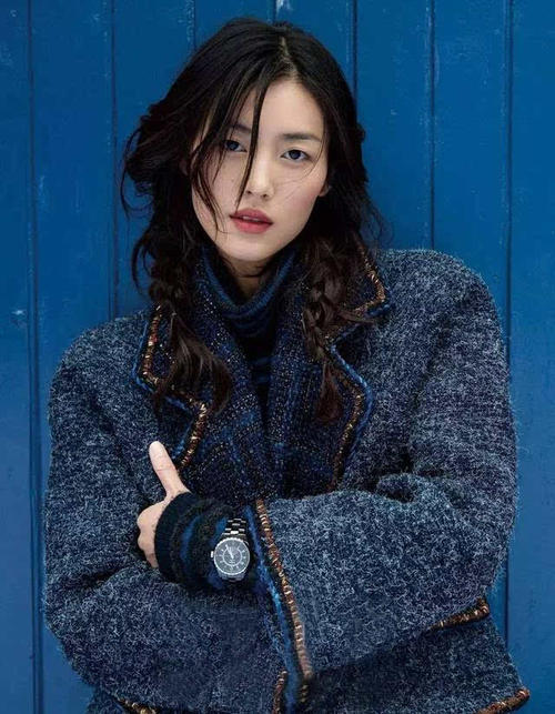 刘雯这些年到底靠谁？