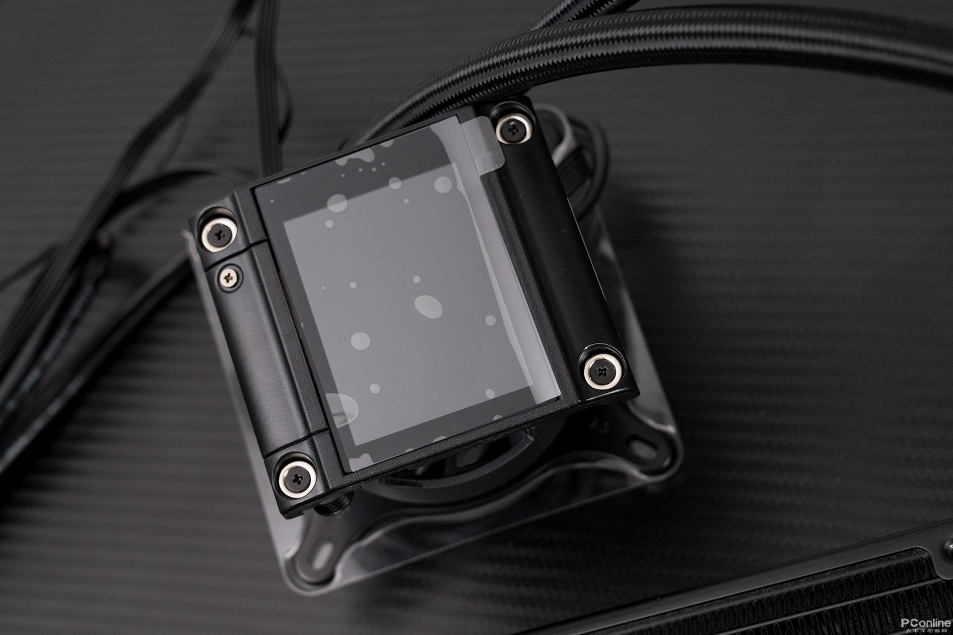 纯黑静音自带屏幕，微星MEG CORELIQUID S360水冷散热器图赏