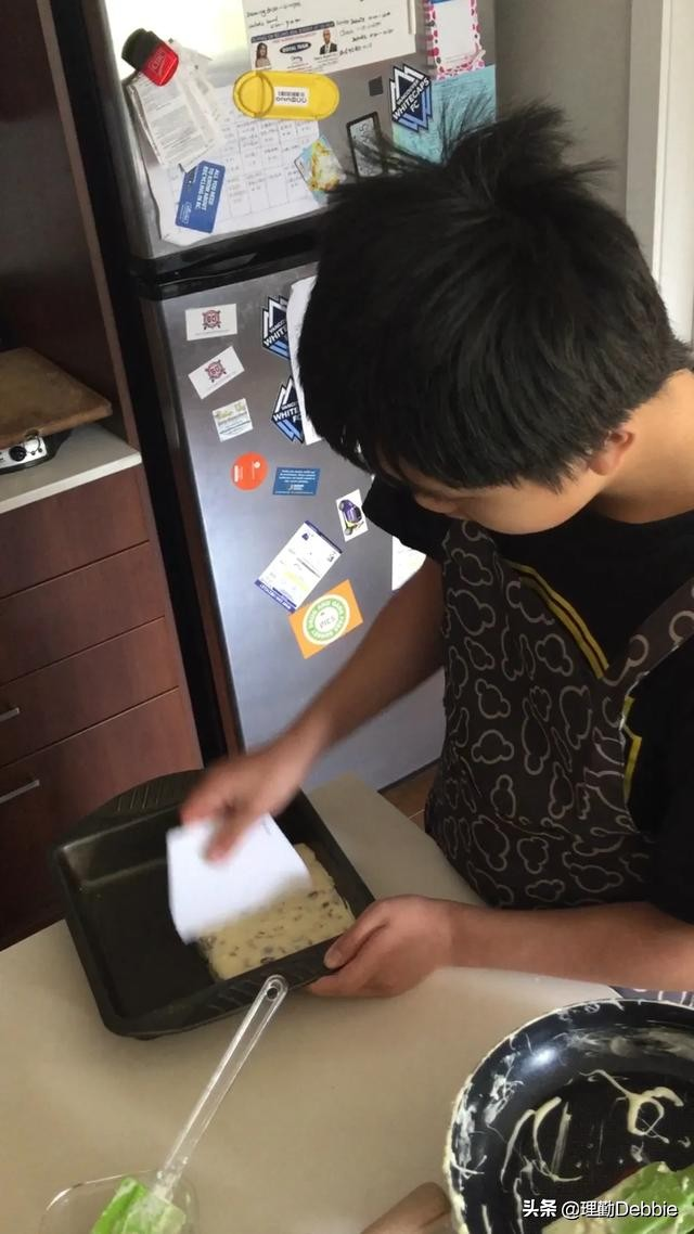 可以教孩子做的牛轧糖,小厨上手快,奶香蜜甜的,早知道就不买了