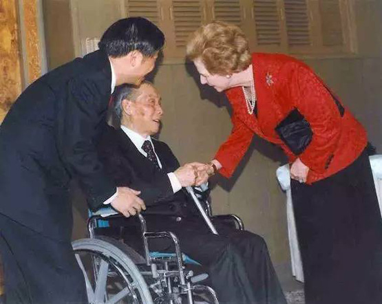 昔日抗日英雄被冒名顶替，晚年靠捡煤球为生，撒切尔夫人苦寻29年