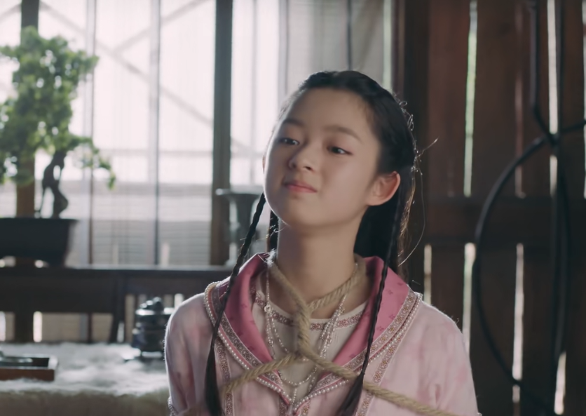 与热巴合作两次，从童年到幼女，黄杨钿甜将会成为下一个张子枫