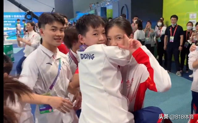 泪目!何威仪告别全红婵:她回国家队半年1年才能见到 会变大姑娘了