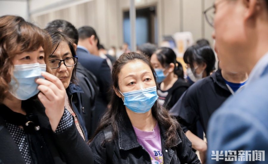名校汇聚问招升学，半岛·家长帮教育展15日启幕，现场咨询火爆