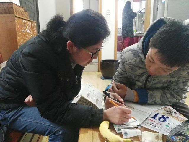 跳水救人、帮助自闭儿童！6个暖心故事带你