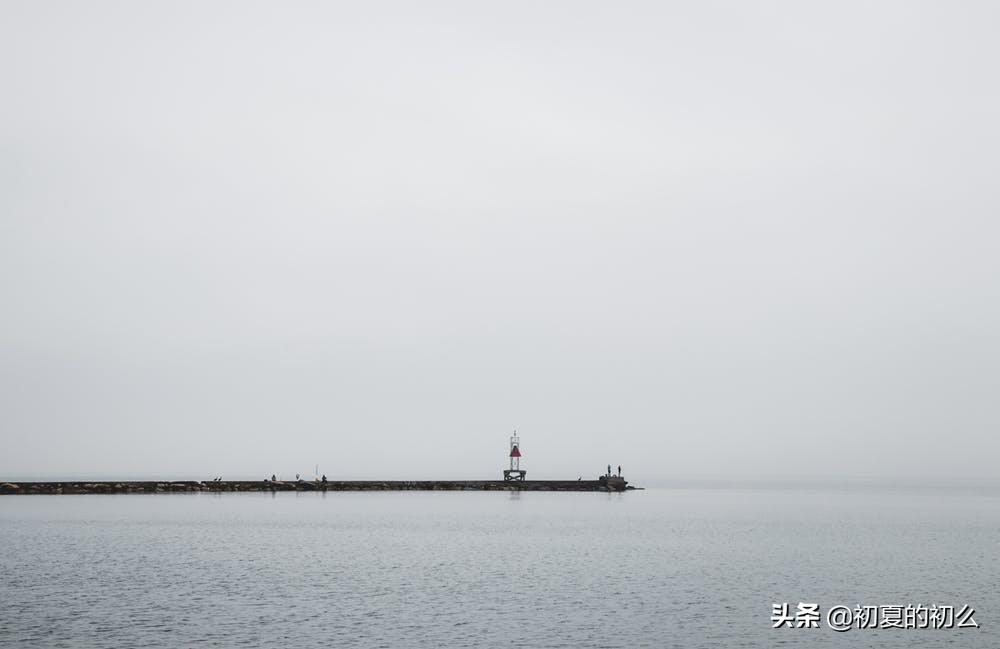 伤感的句子 | 你走之后，我得了一场大病，疼得我痛不欲生