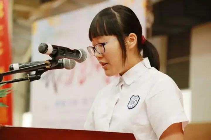 2020年江西高考文科状元母亲是书店员工，理科状元字迹工整、大气