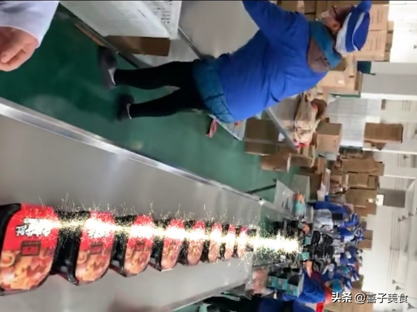 大厨告诉你自热方便火锅的原理，他的正确吃法