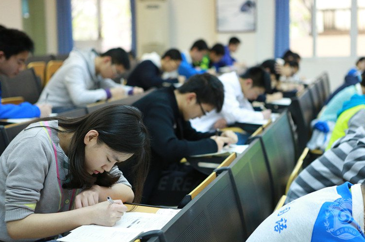 四川大学高考分数线（高考作文得6分）