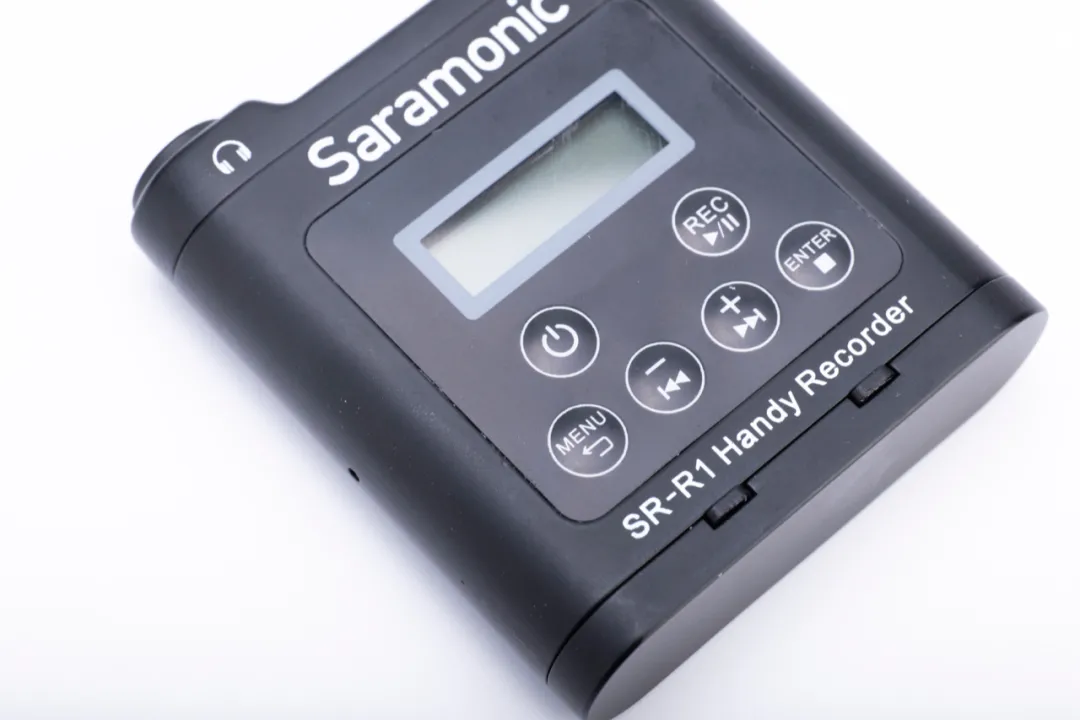 枫笛SR-R1微型录音笔，1000出头，操作简单明了，小白也能用