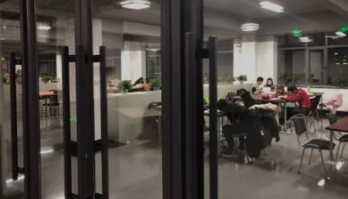 惊艳！东北这所高校：坐拥网红餐厅、高配宿舍，四季堪称神仙颜值