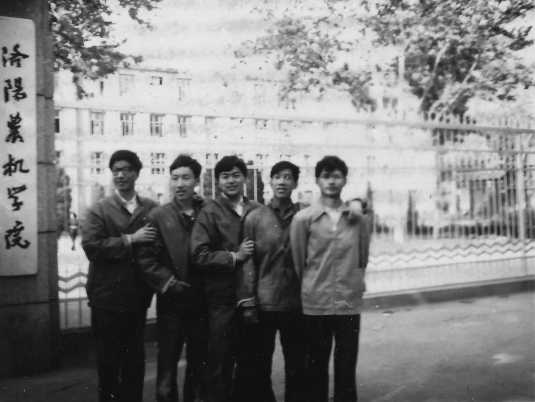 回味洛阳工学院北院的标志性建筑