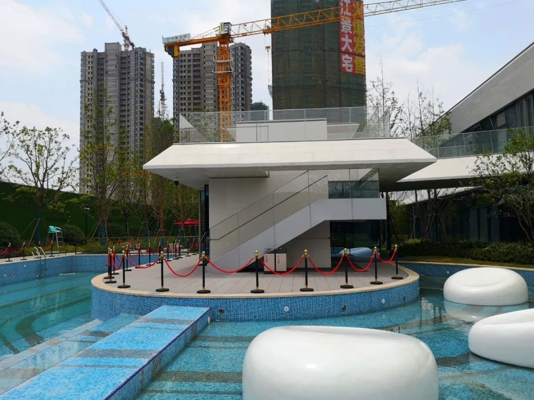 象湖滨江“C位盘”！地铁+江景+商圈，这个纯新盘大有“江”来