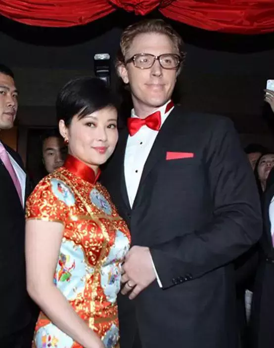 袁立结婚几次婚 梁太平个人资料  袁立事件是什么事件