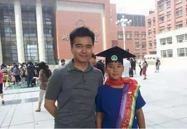 父母都是高颜值明星，孩子却各有各的“丑”法？遗传真是门玄学