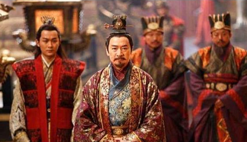 圣旨变化如何反映了皇权专制？