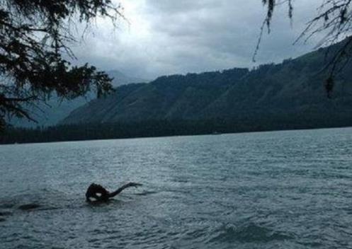 喀拉斯湖水怪秘密：原因是大红鱼吗？