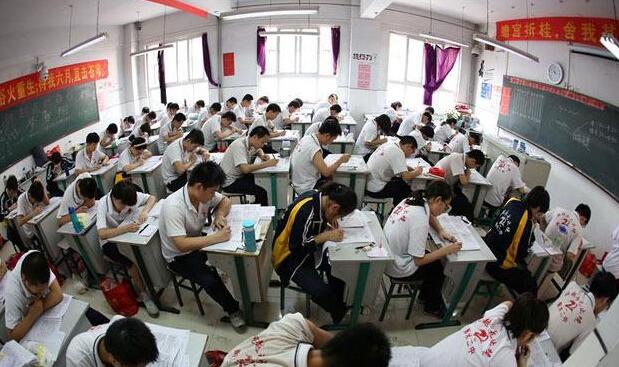 高考中的“3件奇葩事”，这些故事告诉我们，考场心态太重要