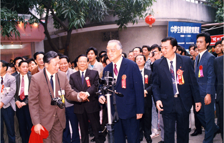 厦门市第一任市长，也曾担任广东省省长，90岁逝世，官至正部级