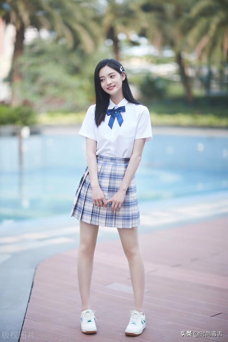 开学季 | 穿对学院风服饰，秒变校园美少女