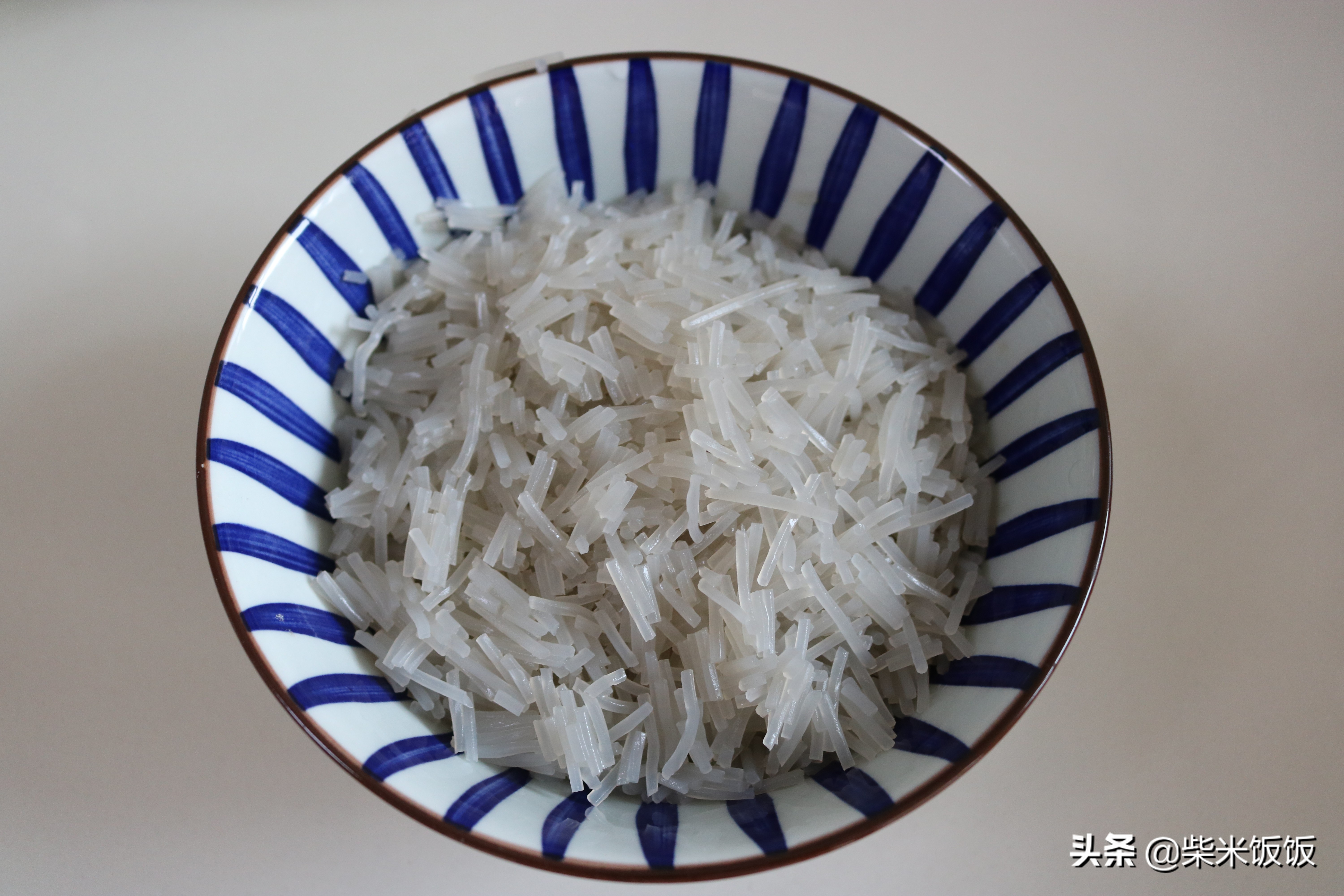 甘蓝馅饺子的做法大全（教你做一口满嘴都是汁的素馅饺子）