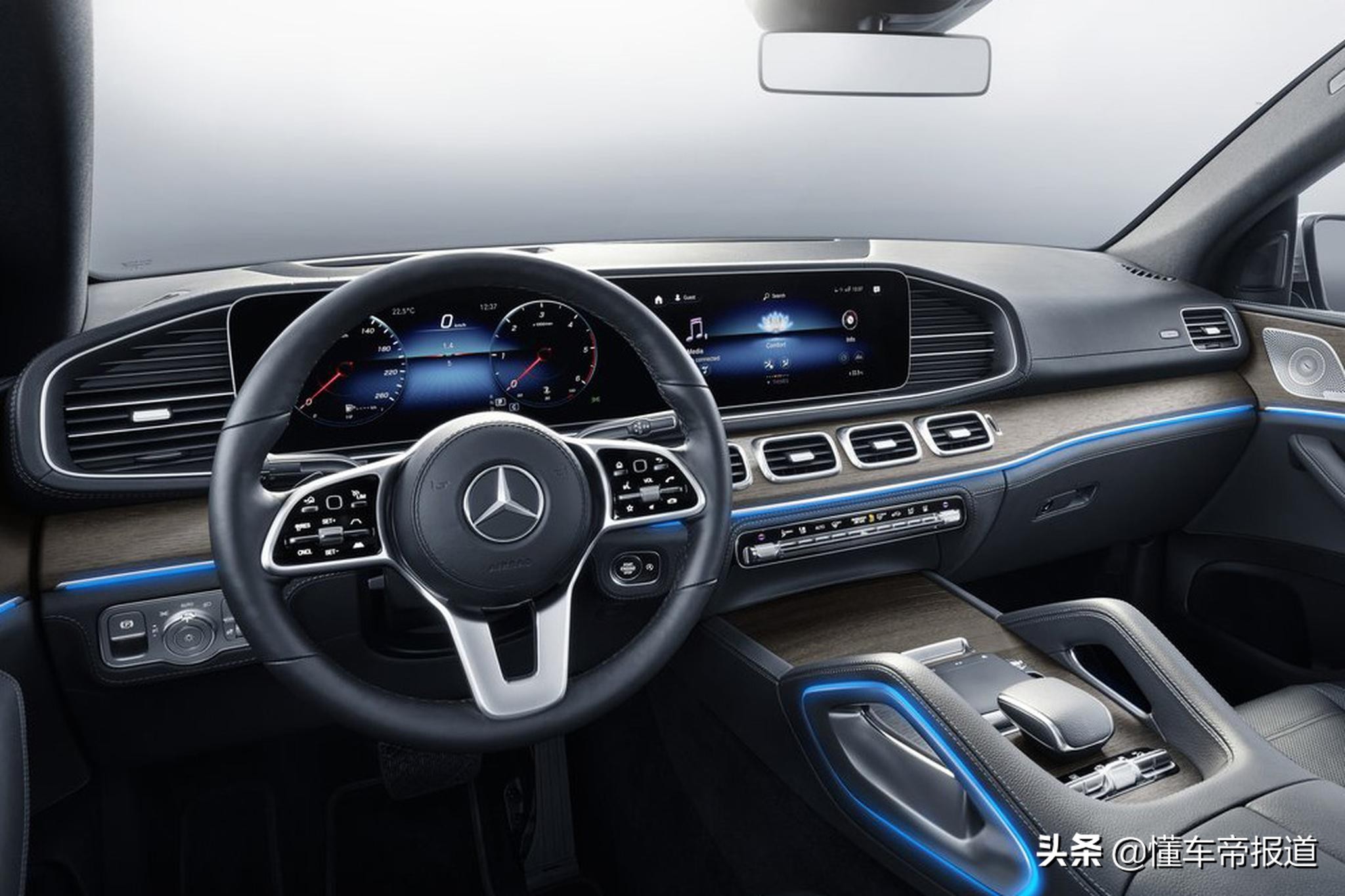新车 </p><p>　　 售价78.88万元起 全新奔驰GLE轿跑SUV上市