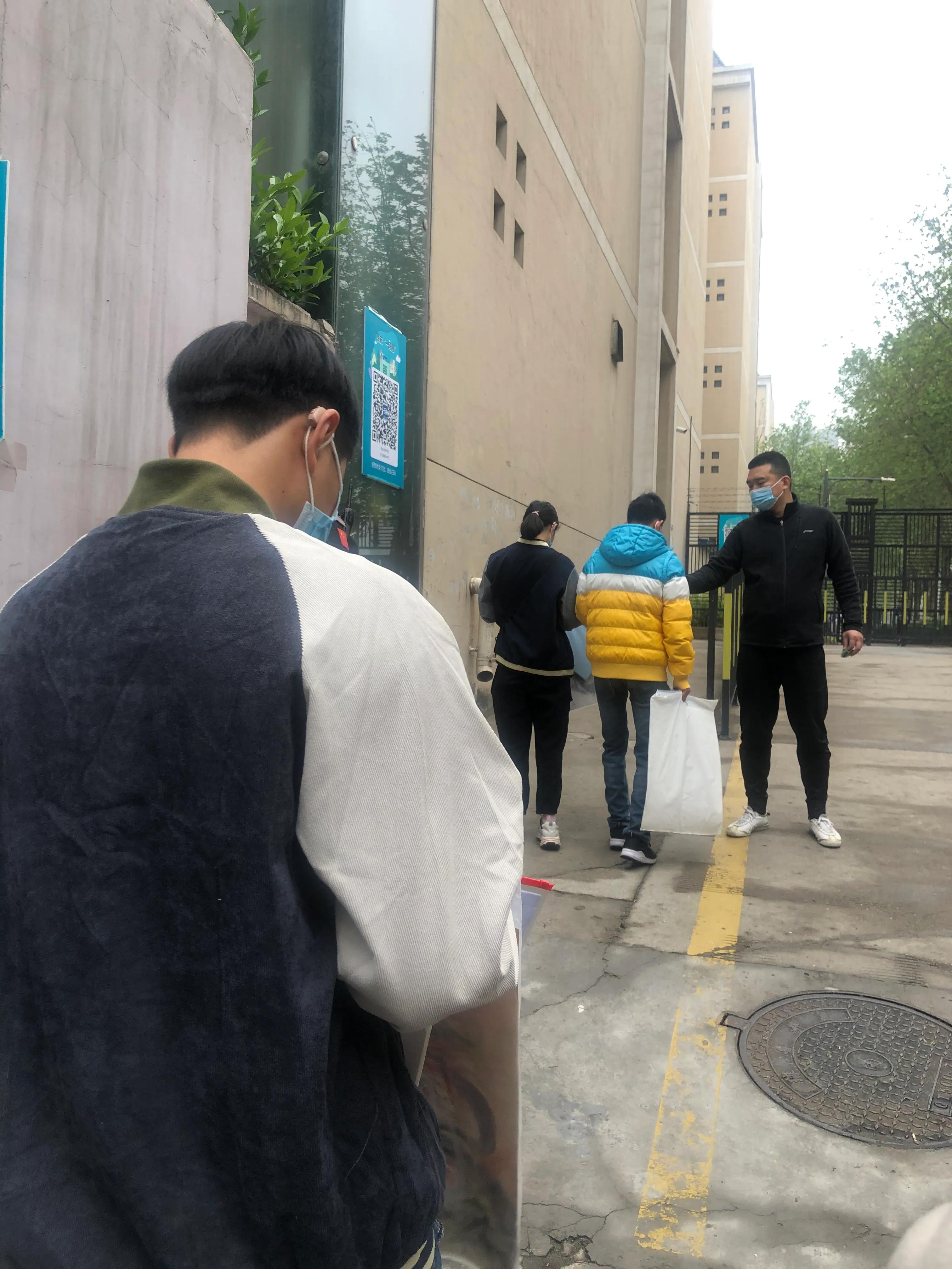 聋校老师送考记——西安美术学院之行