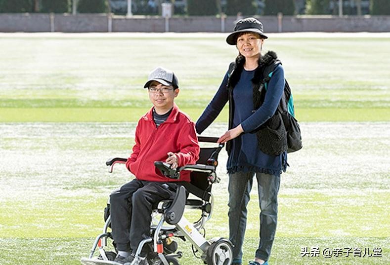 11岁坐上轮椅、写字都困难的他，高考被清华录取，自强创造奇迹