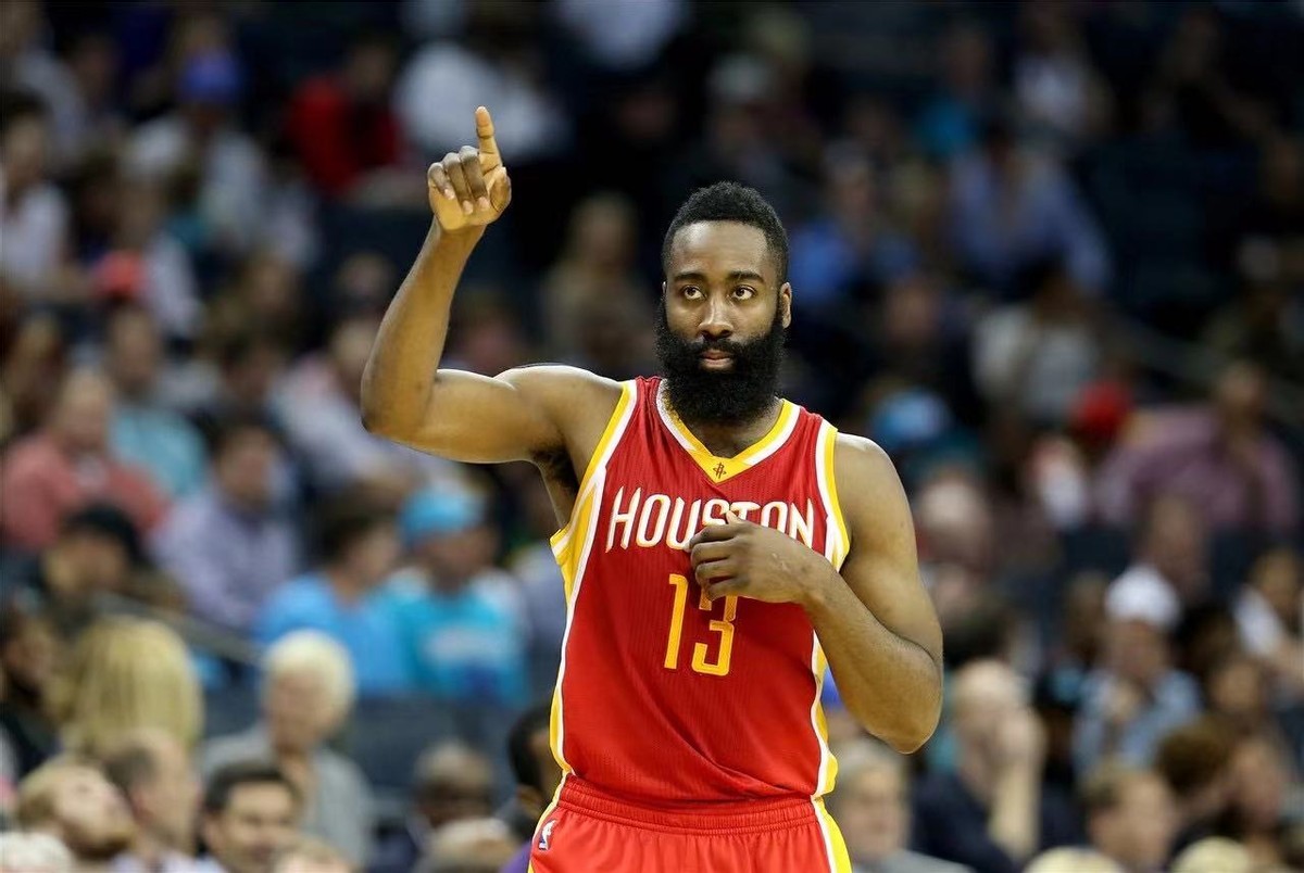 三双挡不住！盘点NBA十大神级“四双”表演：前四名实至名归