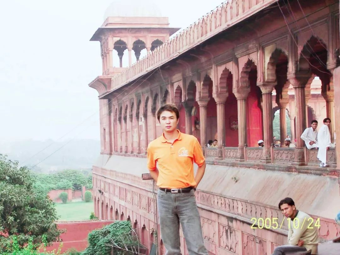 爆火历史主播，从电力领域到主播电台，他是靠什么跨行成功的？