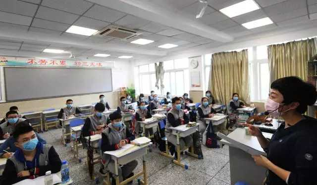 网友建议高考这样改革：降低语文分值，英语变为选修