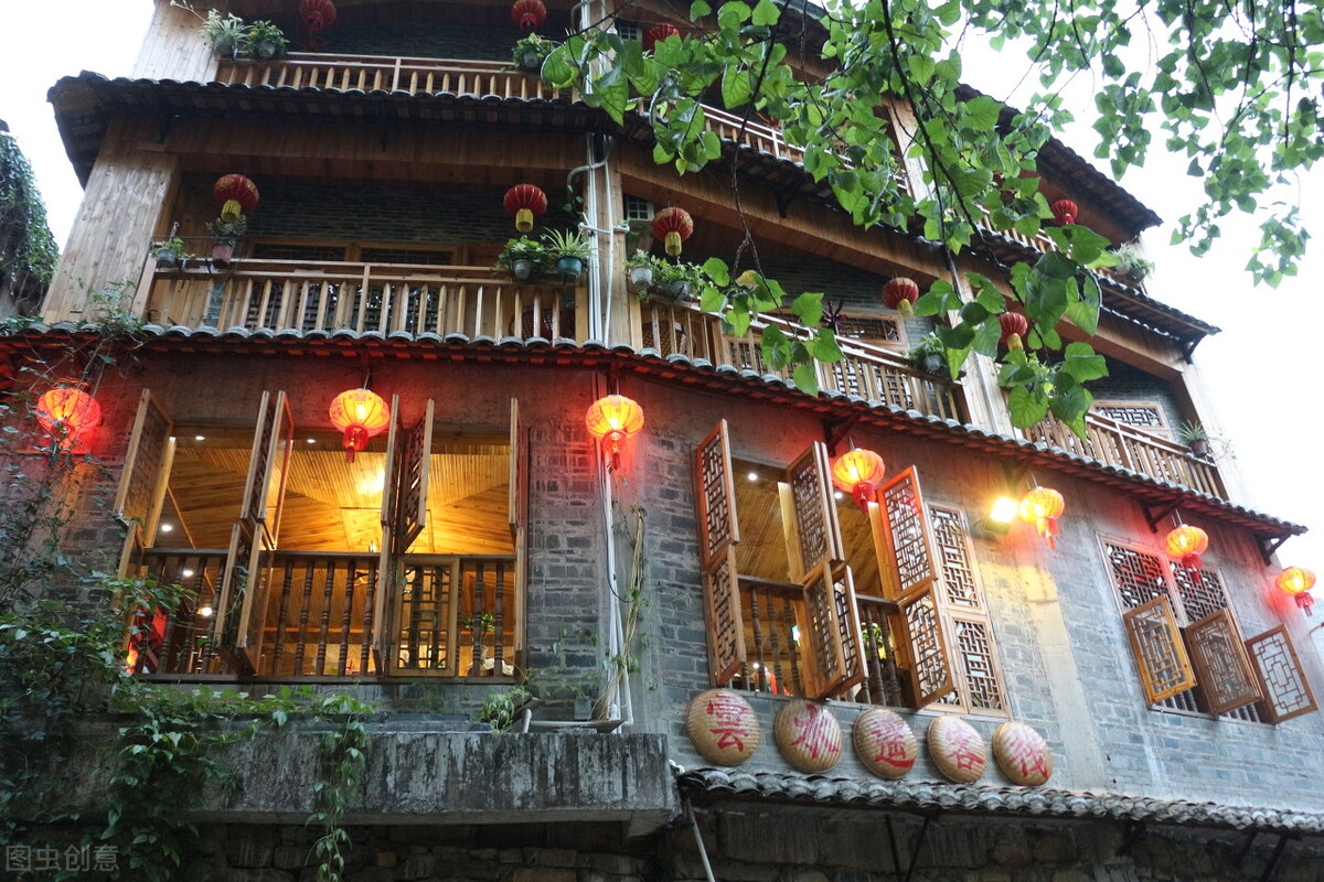 国内十大唯美古镇，各有风情，你最喜欢哪种风格的？