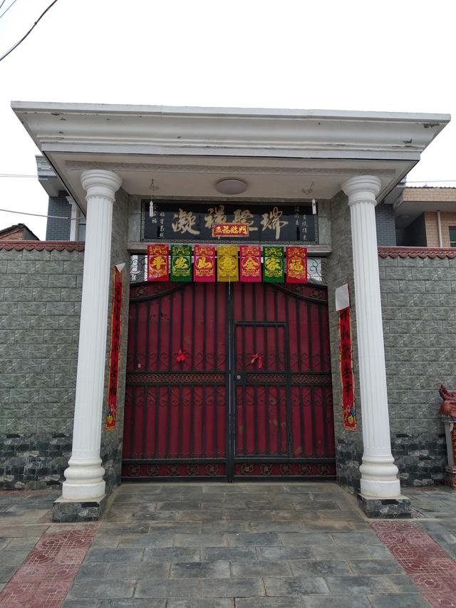 老祖宗说“眼大嘴小，富贵全跑”，是啥意思？古人修门有多讲究