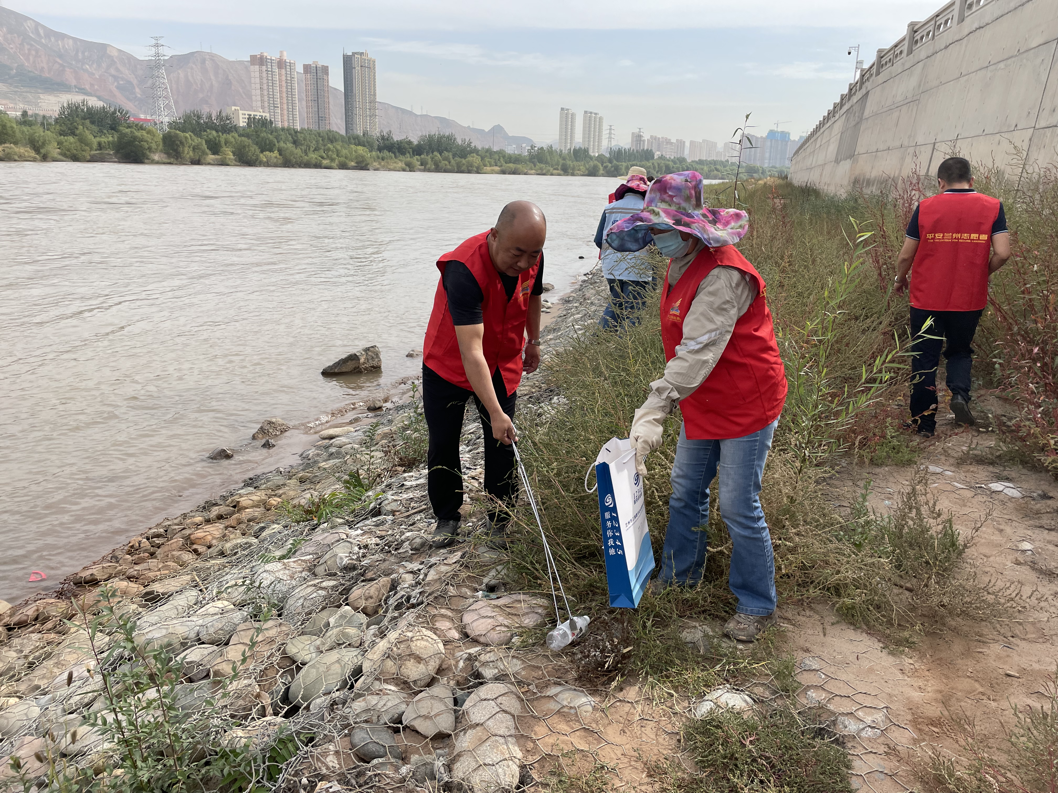 西固区四季青街道我为群众办实事保护黄河在行动