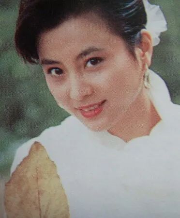 中国8大美人今昔颜值对比，有人整容颜垮，有人优雅老去，差距大